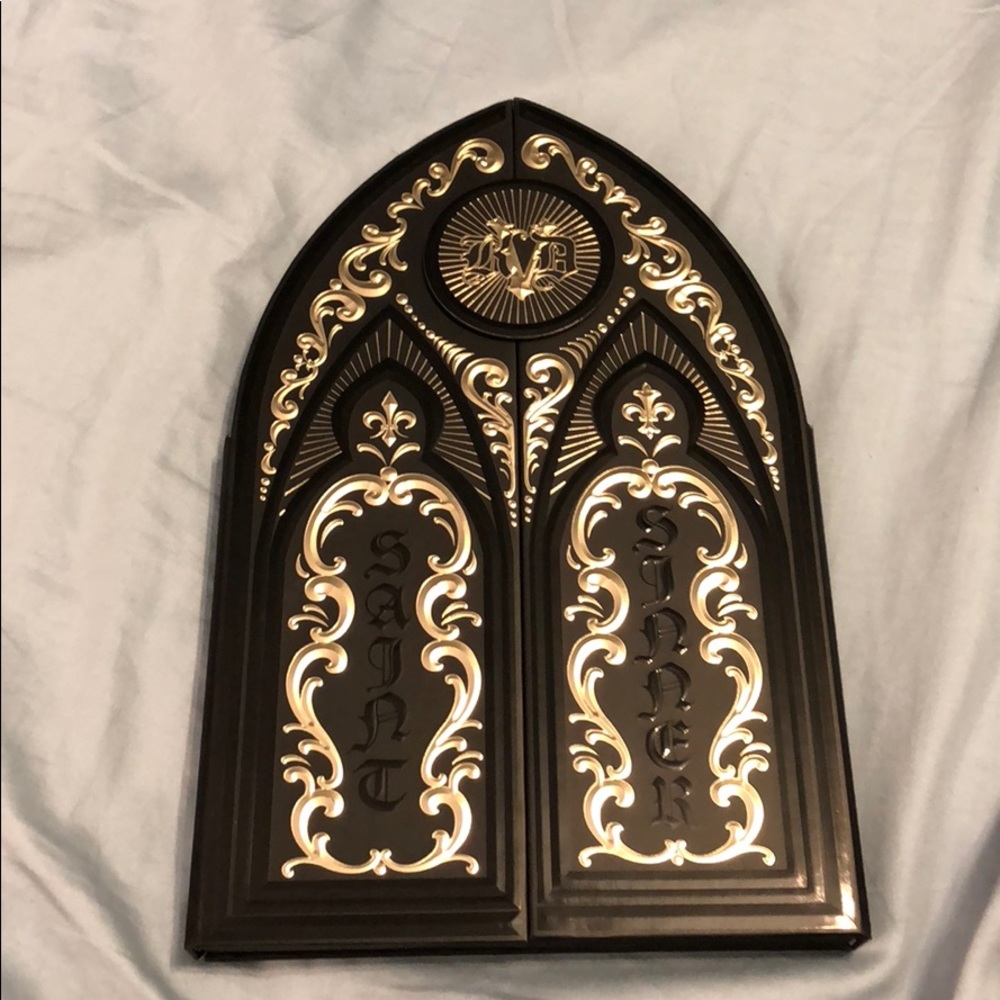 Kat Von D Beauty Saint/Sinner Eyeshadow Palette